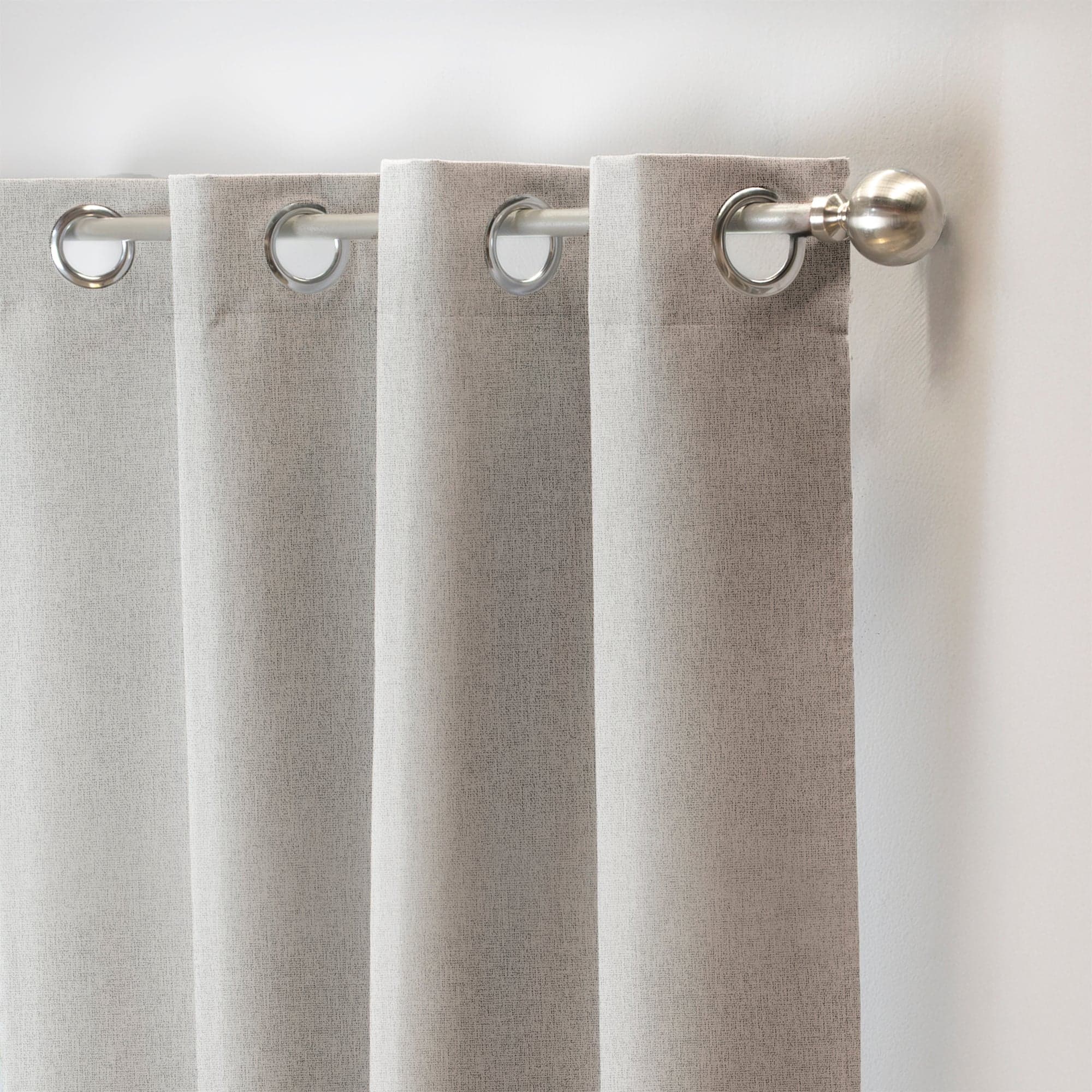 Cortinas BLACKOUT Catania de Vianney, Set de 2 Piezas, con argollas