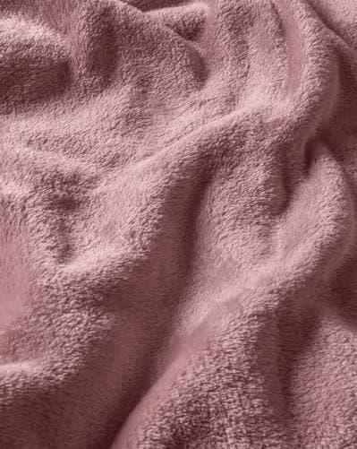 Cobertor Ligero LILA, textura suave que acaricia 3