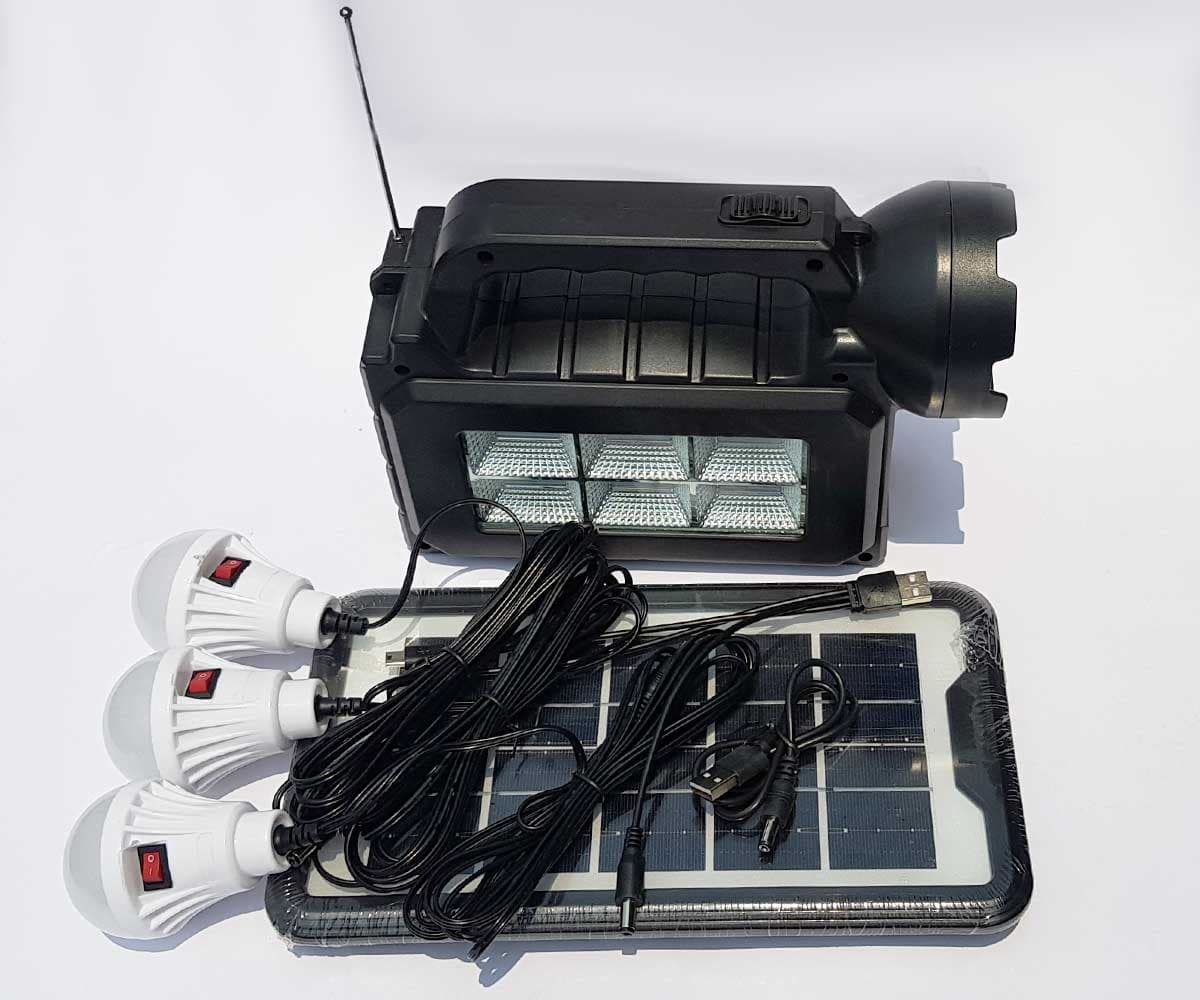 KIT Solar GDPLUS, Modelo GD-P30FM,3 Focos, Radio FM, Bluetooth, Cargador para Celulares